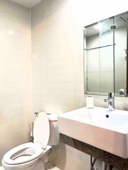 One Uptown Residences Bgc タギッグ エクステリア 写真