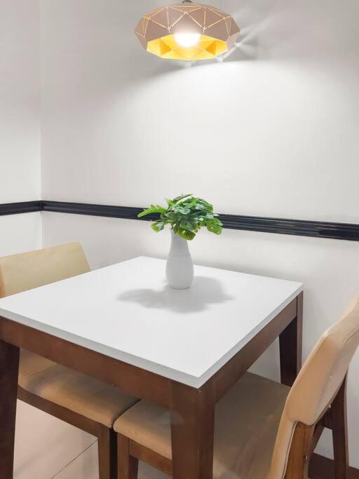 One Uptown Residences Bgc タギッグ エクステリア 写真