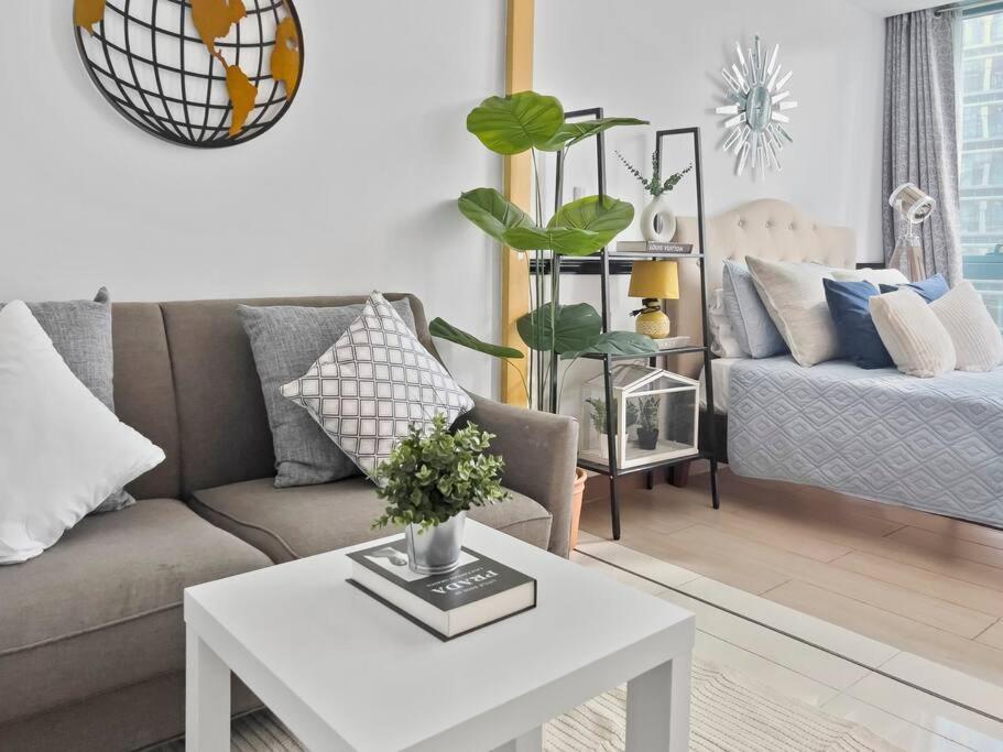 One Uptown Residences Bgc タギッグ エクステリア 写真