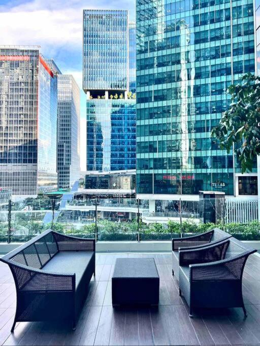 One Uptown Residences Bgc タギッグ エクステリア 写真