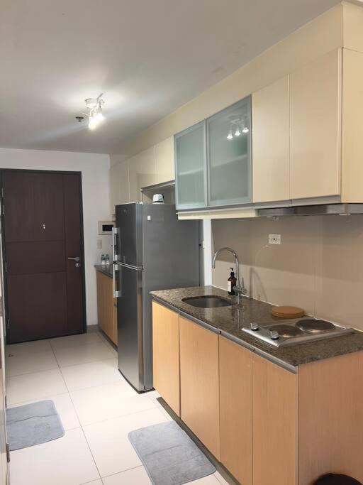 One Uptown Residences Bgc タギッグ エクステリア 写真